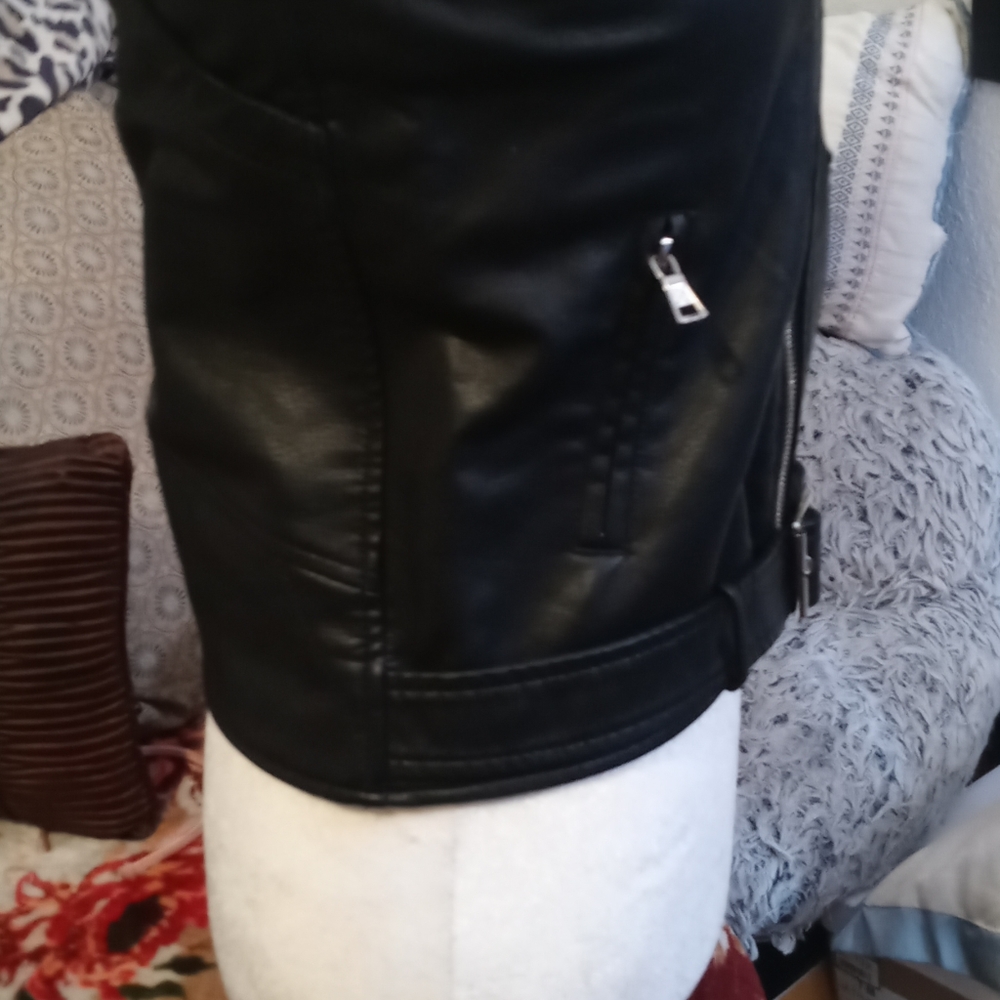 SOLD- IMCCE Premium leather childs jacket - Picture 3 of 7